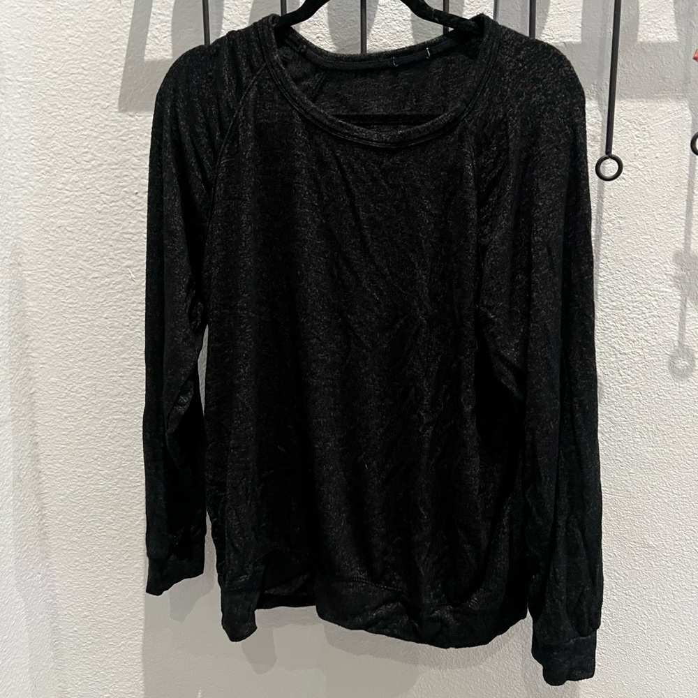 Extremely stretchy dark dark gray blackish gray ladies long sleeve top